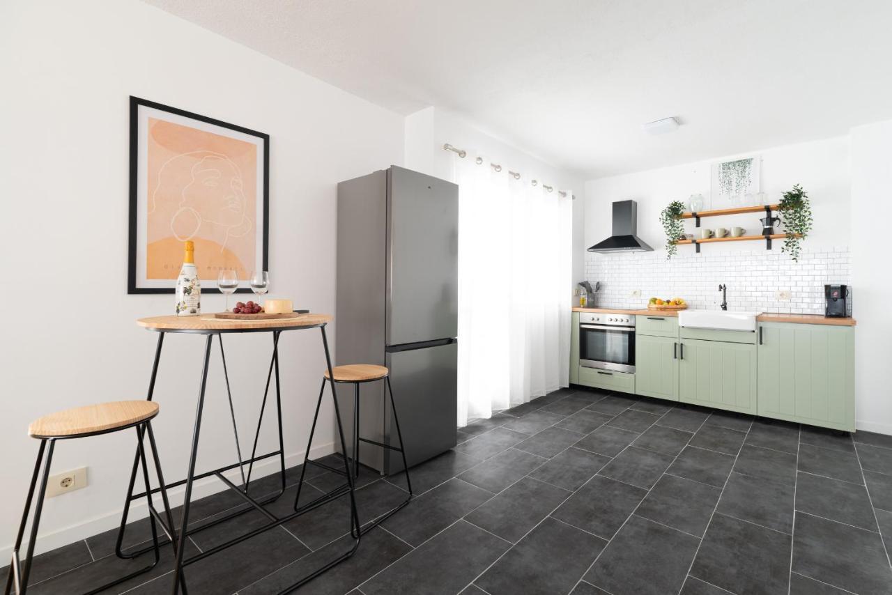 Moderno Apartamento Con Parking Apartment Vigo Exterior photo