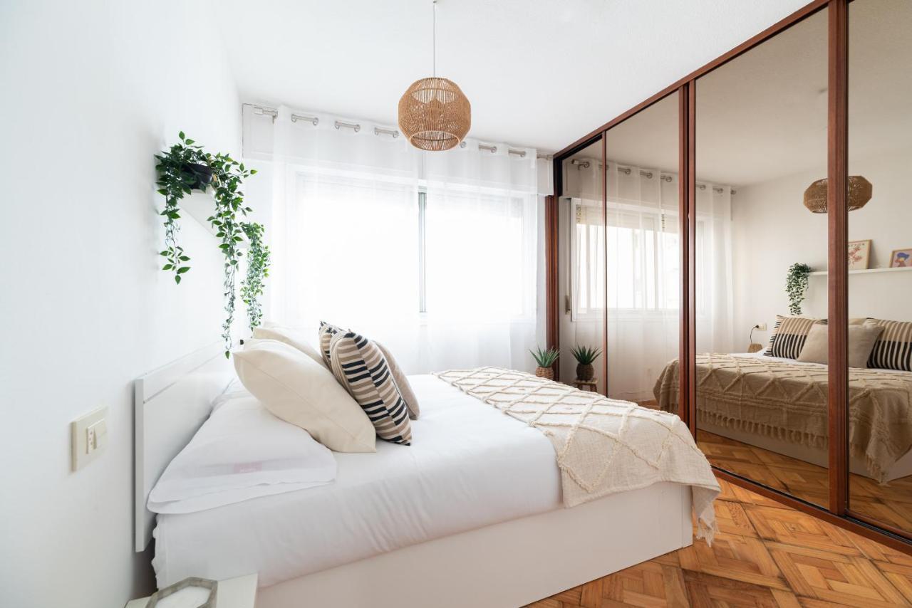 Moderno Apartamento Con Parking Apartment Vigo Exterior photo