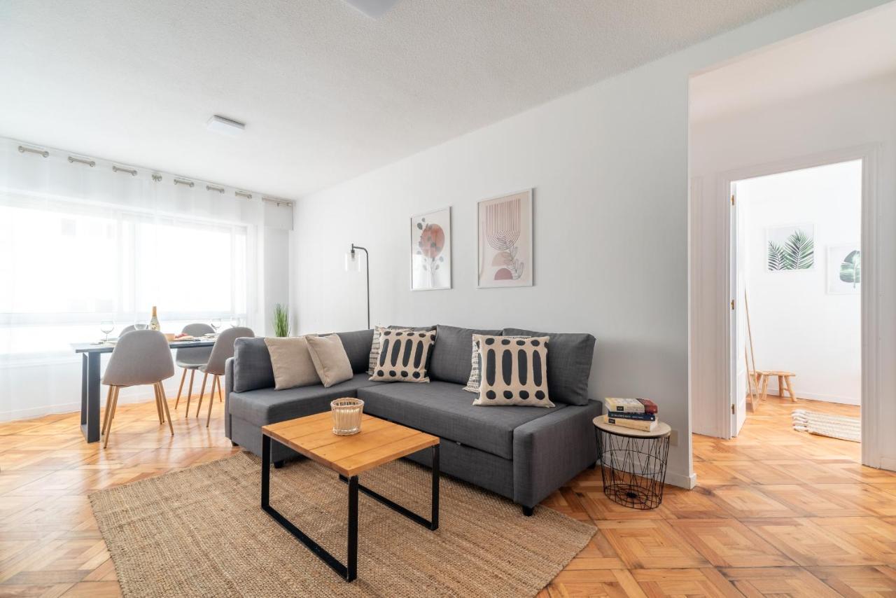 Moderno Apartamento Con Parking Apartment Vigo Exterior photo