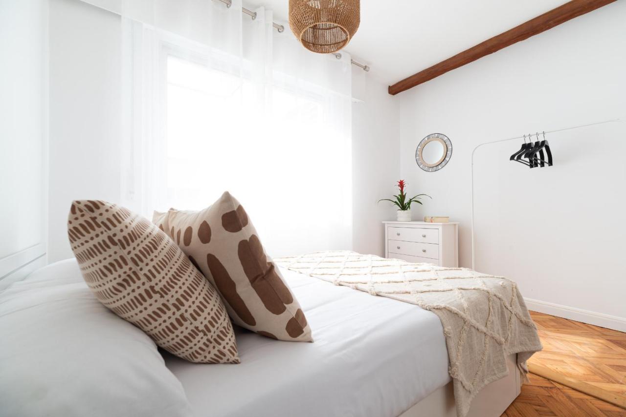 Moderno Apartamento Con Parking Apartment Vigo Exterior photo