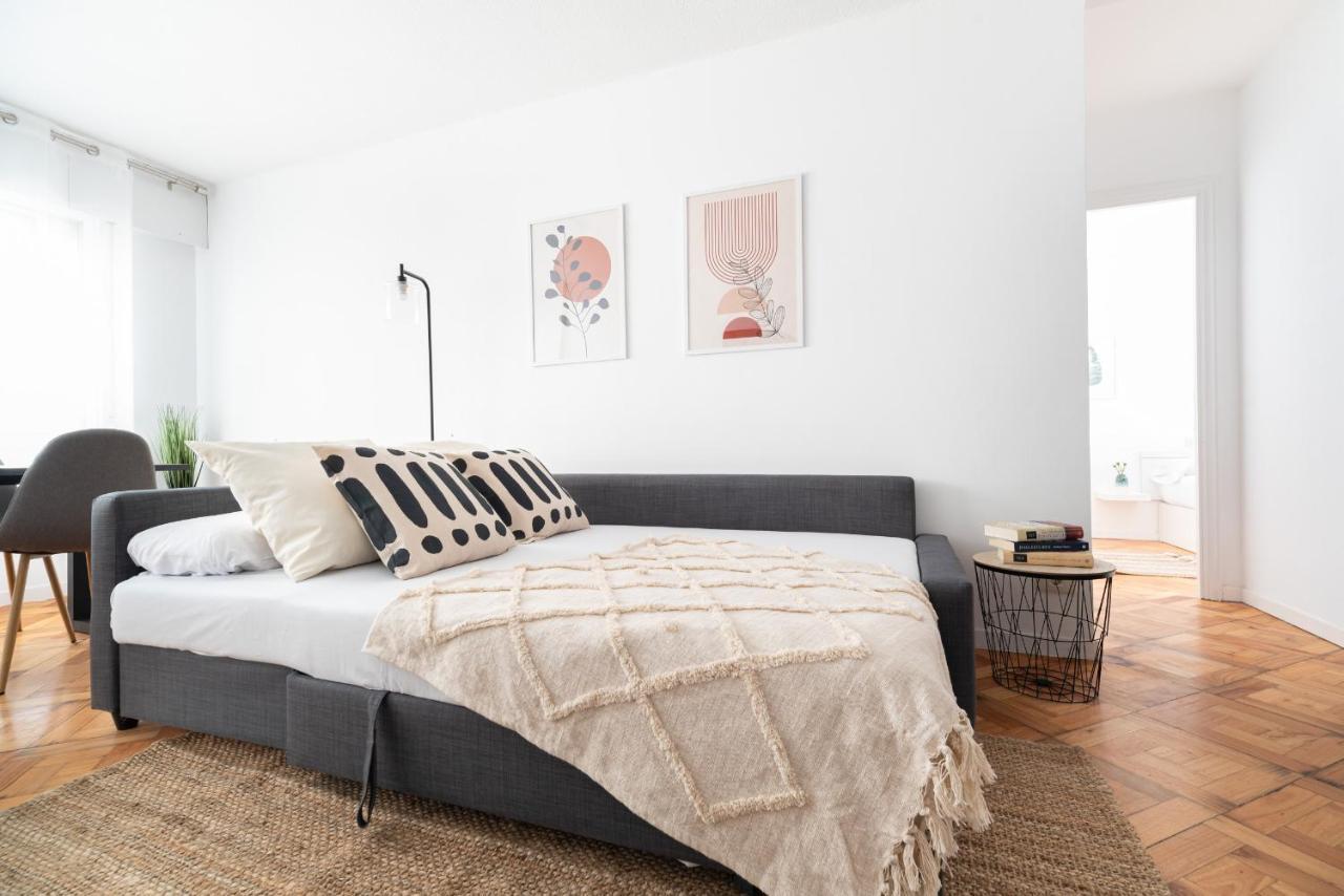 Moderno Apartamento Con Parking Apartment Vigo Exterior photo